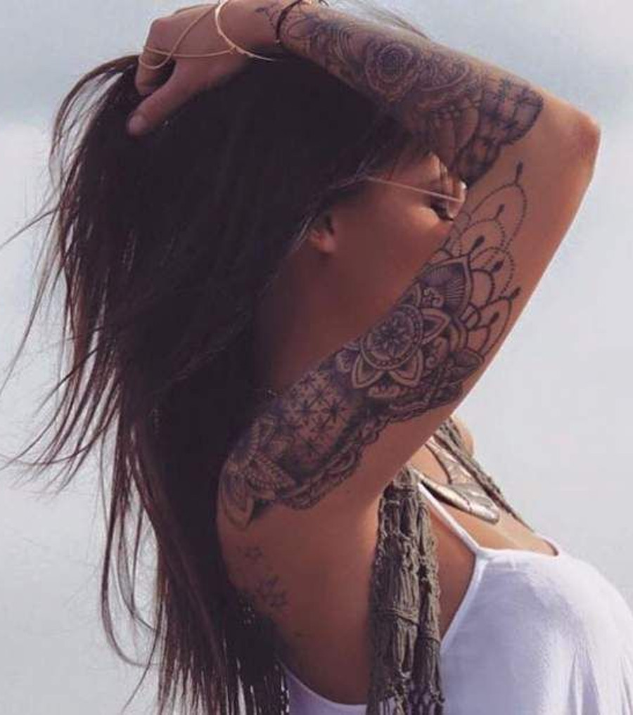 frau Sexy tattoo