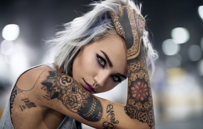 frau Sexy tattoo