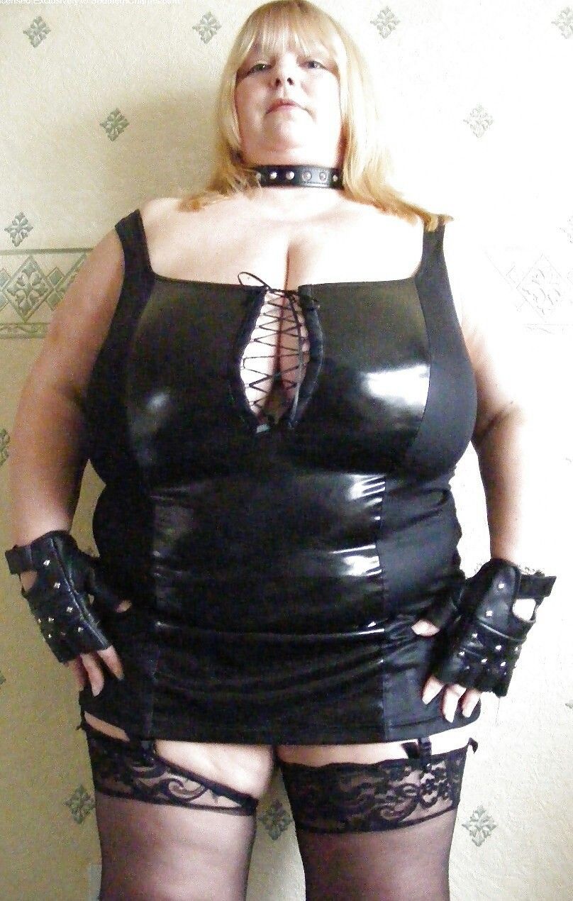 Chubby latex porn