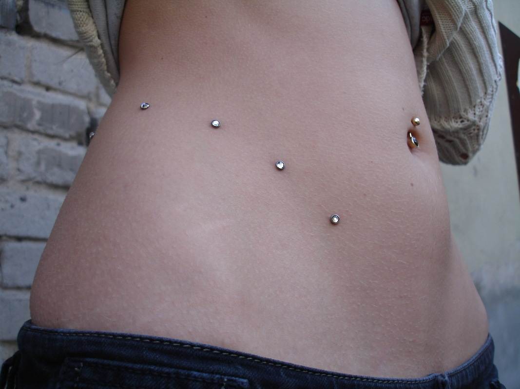 anchor brust Dermal