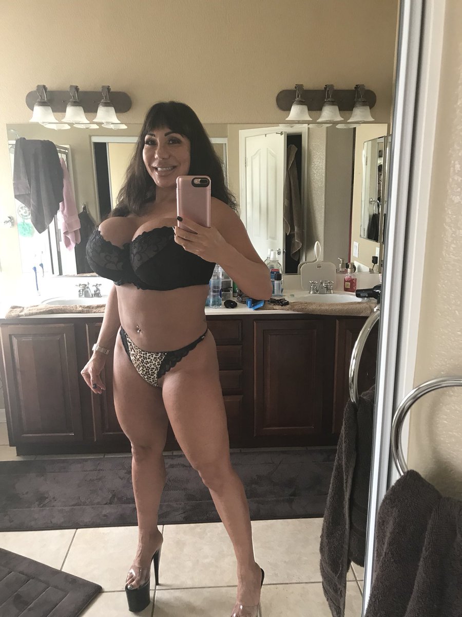 solo Ava devine